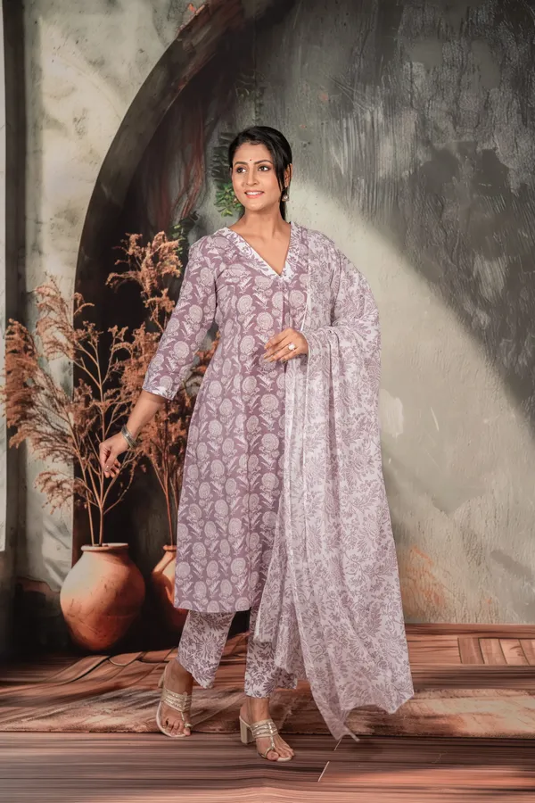Soft Lavender Cotton Kurla Set For Women